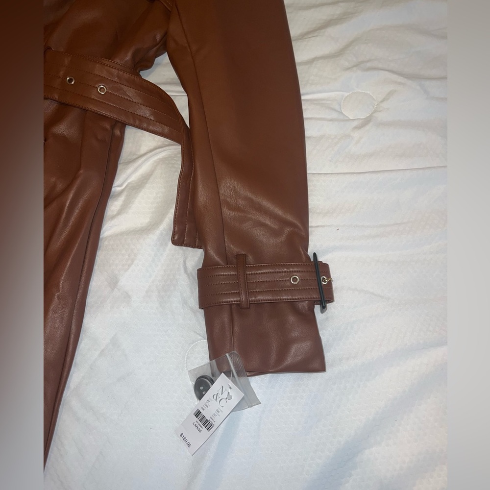 Jacket - Picture 3 of 5